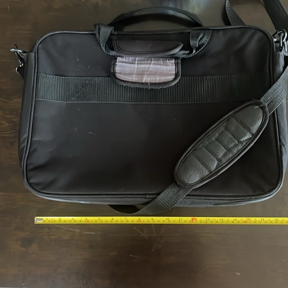 Neotech 17” Checkpoint Friendly Laptop Bag - Picture 14 of 16